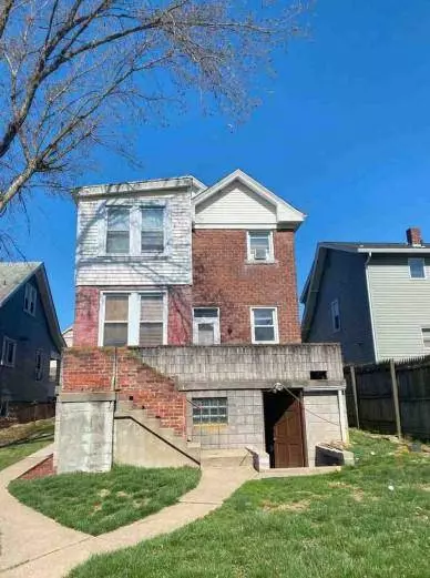 Carnegie, PA 15106,612 Gormley Ave