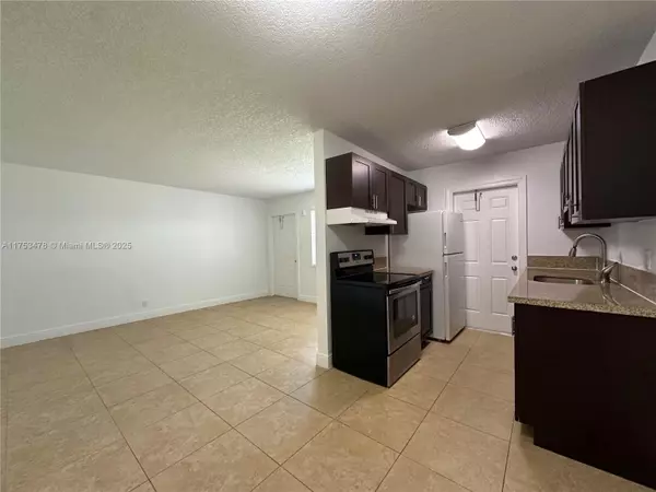 Pompano Beach, FL 33064,2900 NE 17th Ave #109