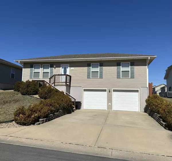 1711 Bluestem Cir, Cameron, MO 64429