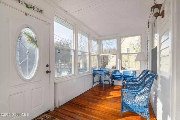 Niskayuna, NY 12309,34 East Street