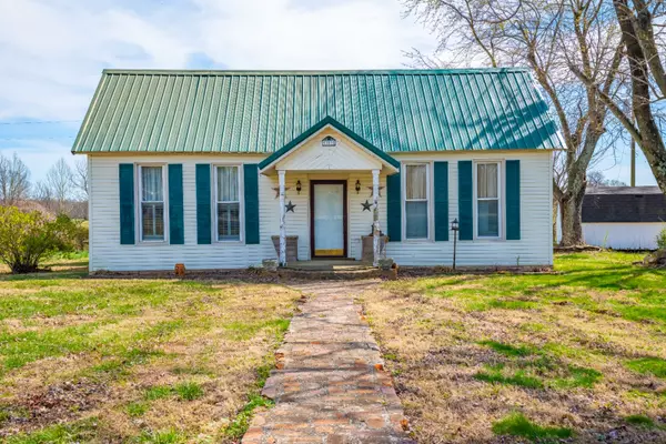 153 McElvain Rd., Hanson, KY 42413