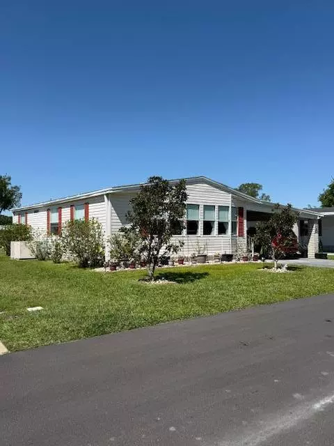 140 E Hampton Dr, Auburndale, FL 33823