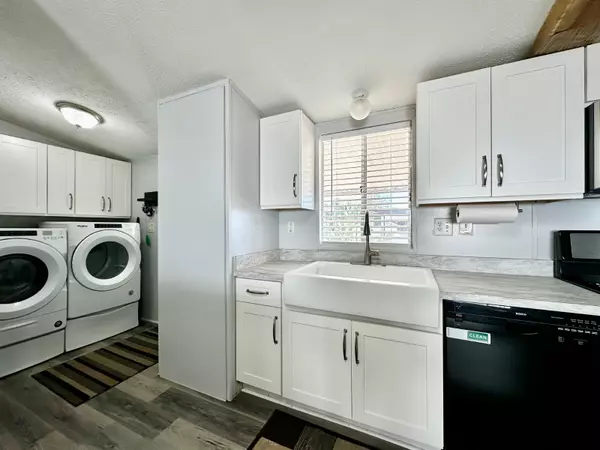 Mesa, AZ 85207,7807 E Main St #D10