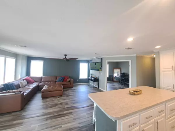 Zephyrhills, FL 33542,38025 Woodgate Ln