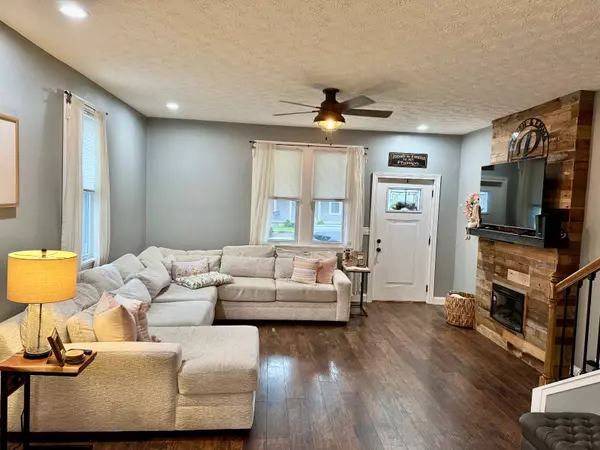 Jackson, OH 45640,15 N High St