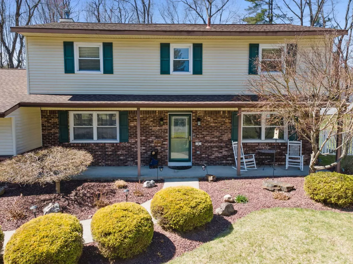 Clifton Park, NY 12065,5 Cherry Hills Court