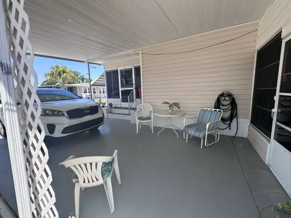 N Ft Myers, FL 33917,946 Strongbox Ln