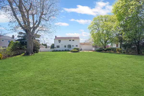 Bay Shore, NY 11706,1 Bardolier Lane