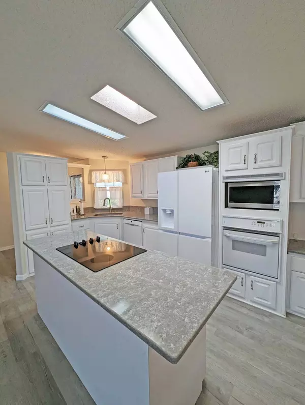 Winter Haven, FL 33881,1638 Glen Abby Lane #236