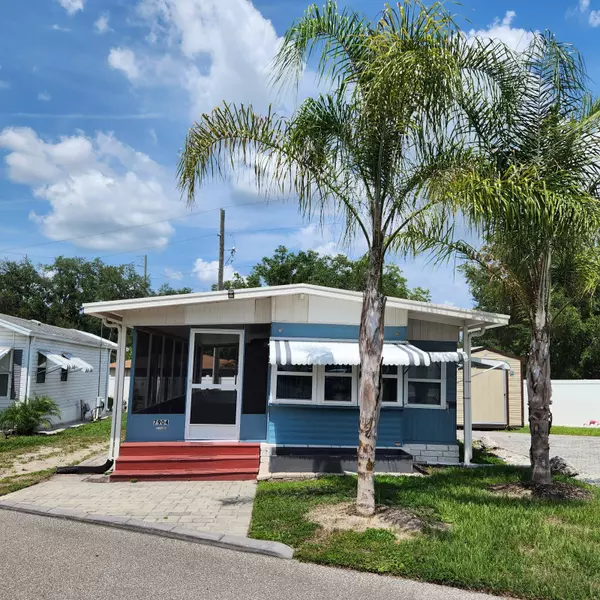 7904 Longhorn Trail, Zephyrhills, FL 33540