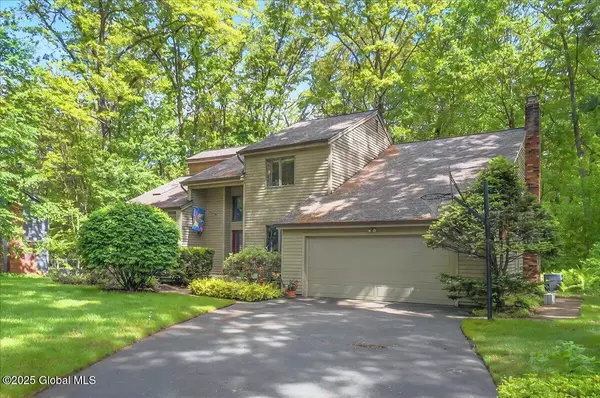 3 W Berkshire Drive, Clifton Park, NY 12065