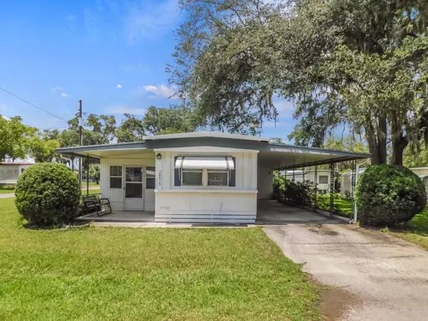 38015 C Ave, Zephyrhills, FL 33542