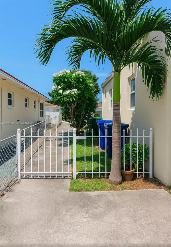 3655 SW 24th Ter #3657, Miami, FL 33145