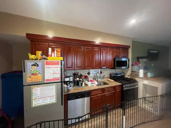 South Richmond Hill, NY 11419,104-34 117th St