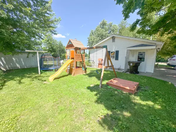 Pittsfield, IL 62363,702 W. Jefferson St