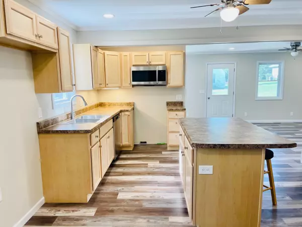 Pittsfield, IL 62363,630 West Jefferson St