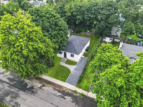 Bay Shore, NY 11706,3 Auburn Avenue