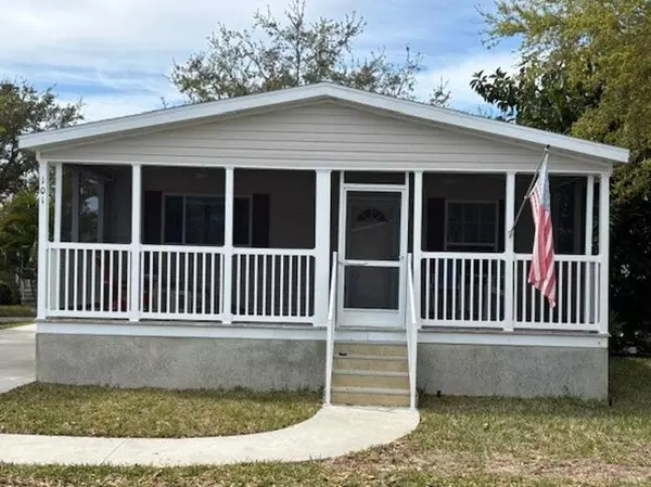 6200 99th Street #101, Sebastian, FL 32958