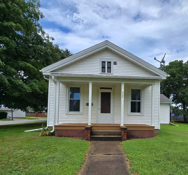 Monmouth, IL 61462,402 N 1st Street