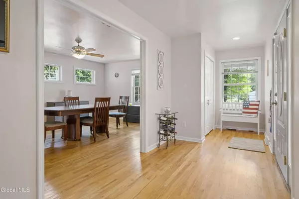 Halfmoon, NY 12065,4 Yankee Court