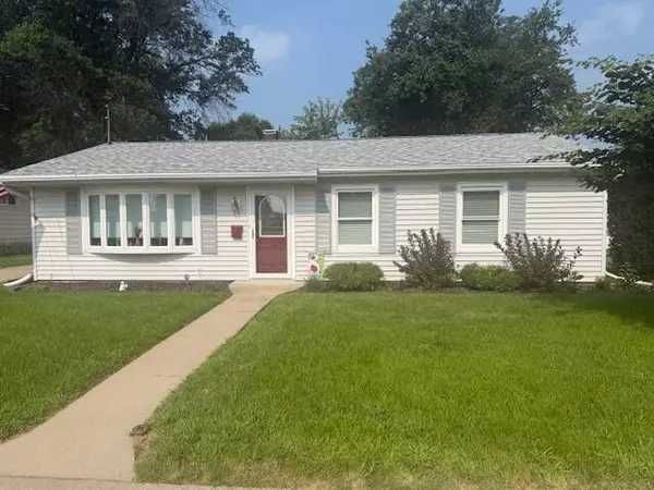 24 Lincoln Court, Monmouth, IL 61462