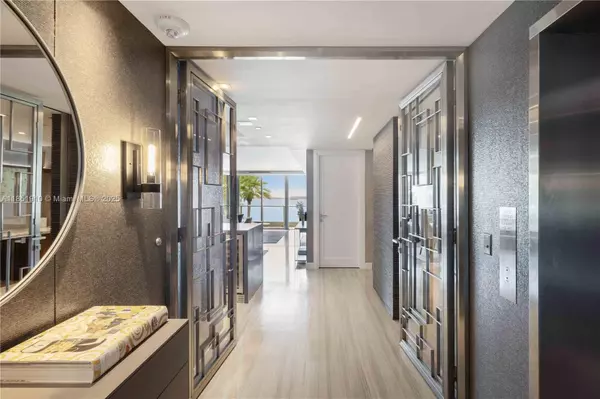 Miami, FL 33131,1331 Brickell Bay Dr #909