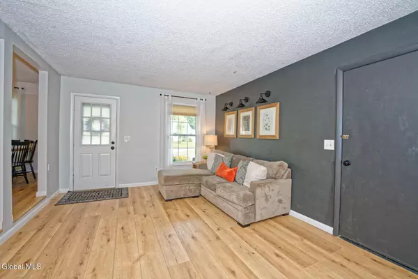 Halfmoon, NY 12065,47 Algonquin Road