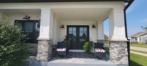 2104 SW Cascade Falls Dr, Ankeny, IA 50023