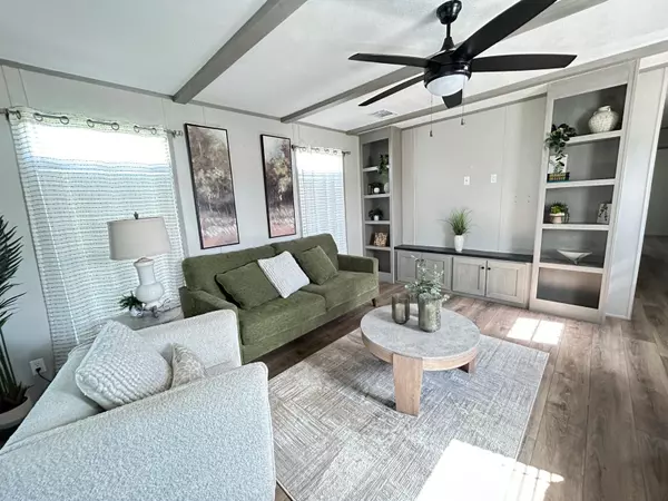 New Caney, TX 77357,19130 FM 1485 TRL 147 #147