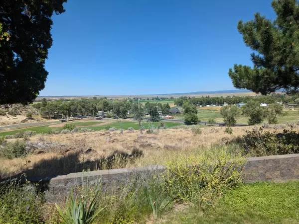 1099 N Diamond Ave, Burns, OR 97720