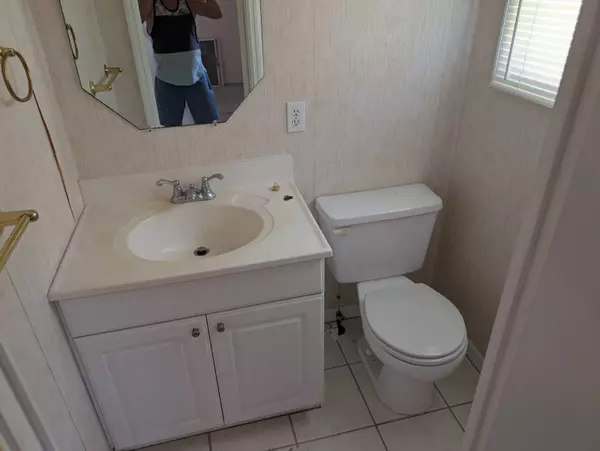 Clearwater, FL 33761,29081 US Hwy 19N Lot 18 Prince Oak Dr.