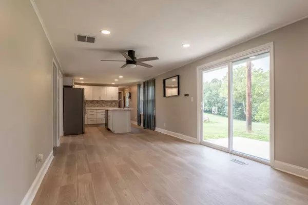 Jackson, OH 45640,131 Hammertown Lake Rd