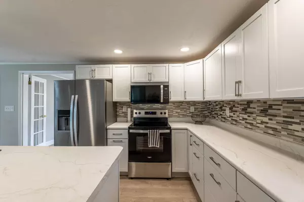 Jackson, OH 45640,131 Hammertown Lake Rd