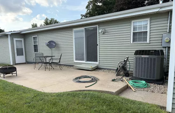 Monmouth, Illinois 61462, IL 61462,400 South D Street