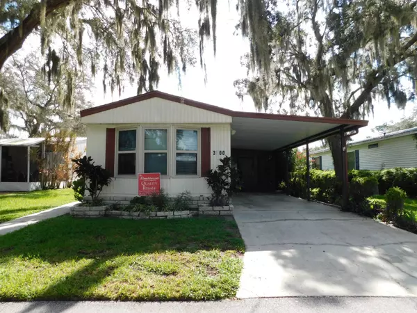 3800 Oakcrest Lane, Zephyrhills, FL 33541