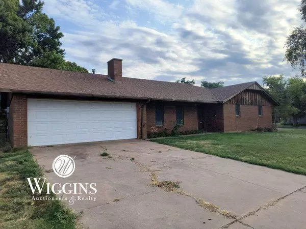 519 Walnut St.,  Fairview,  OK 73737