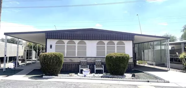 305 S Val Vista Drive #15, Mesa, AZ 85204