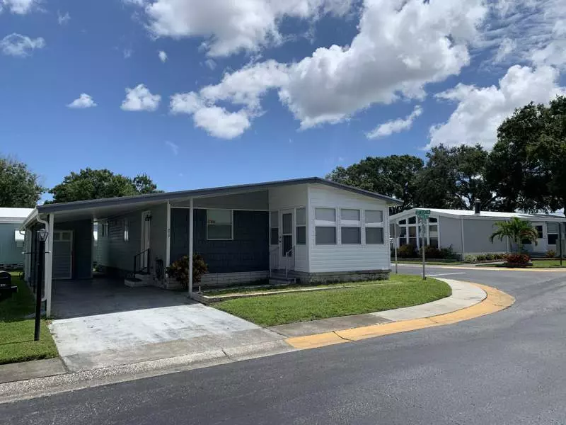 Largo, FL 33778,12100 Seminole Blvd #217