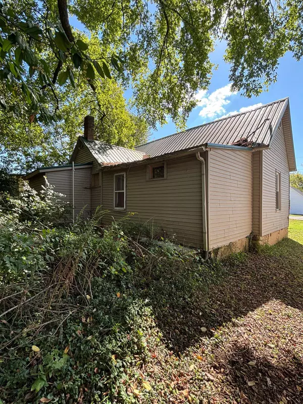 Lebanon, KY 40033,373 Lake Avenue