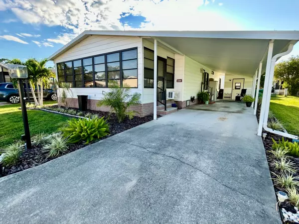 2309 Bent Pine Drive #202, Melbourne, FL 32904