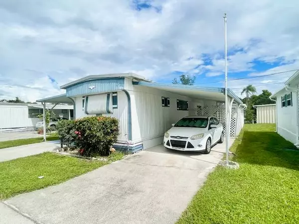 1113 Jacaranda Court #1113, Naples, FL 34110