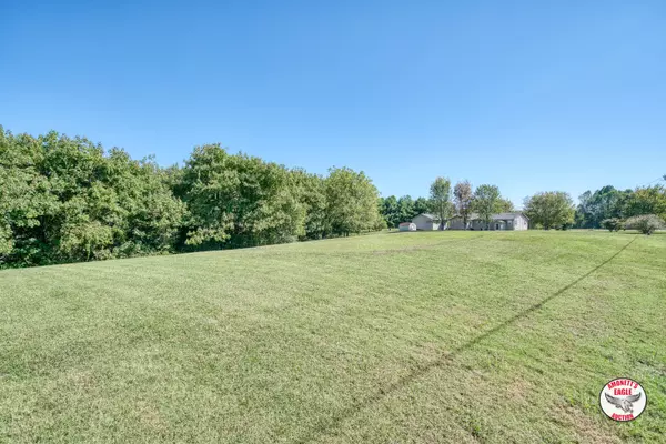 2 Mountain Top Ln., Byrdstown, TN 38549