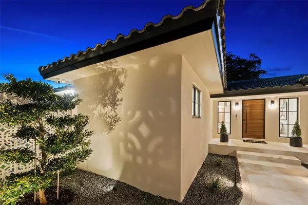 Surfside, FL 33154,8858 Garland Ave