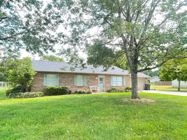 1629 Rivergate Dr, Sevierville, TN 37862