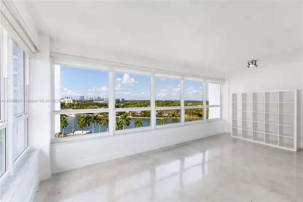 4925 Collins Ave #8F, Miami Beach, FL 33140