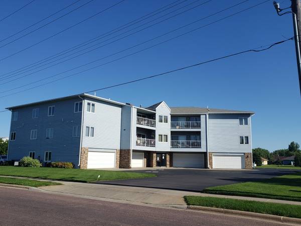 920 W Norway Unit # 305 Ave, Mitchell, SD 57301