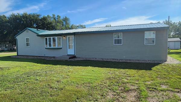 608 N Barrett Ave, Wessington Springs, SD 57382