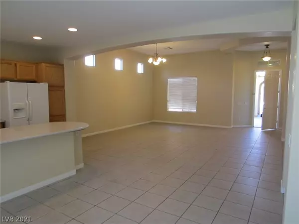 Las Vegas, NV 89122,3727 TUNDRA SWAN ST