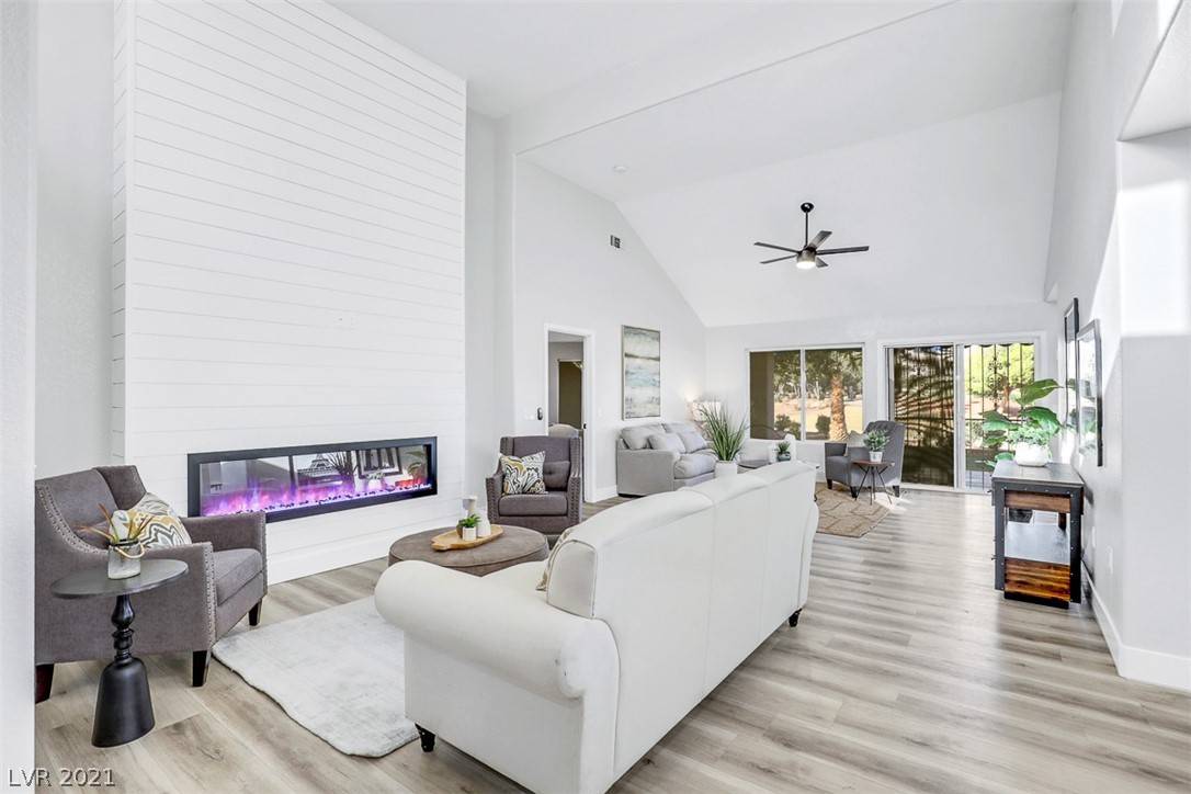 2433 Showcase DR, Las Vegas, NV 89134