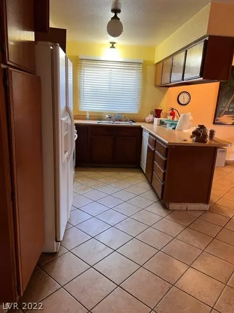 Henderson, NV 89015,240 Queen Marie CT